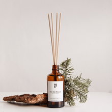 Load image into Gallery viewer, Pine, Clove &amp; Bergamot Reed Diffuser

