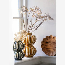 Load image into Gallery viewer, Scalloped Wooden Tray
