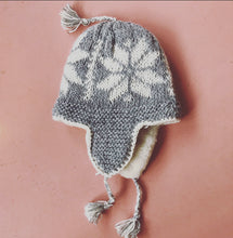 Load image into Gallery viewer, Lined Hand-Knitted Wool Hat
